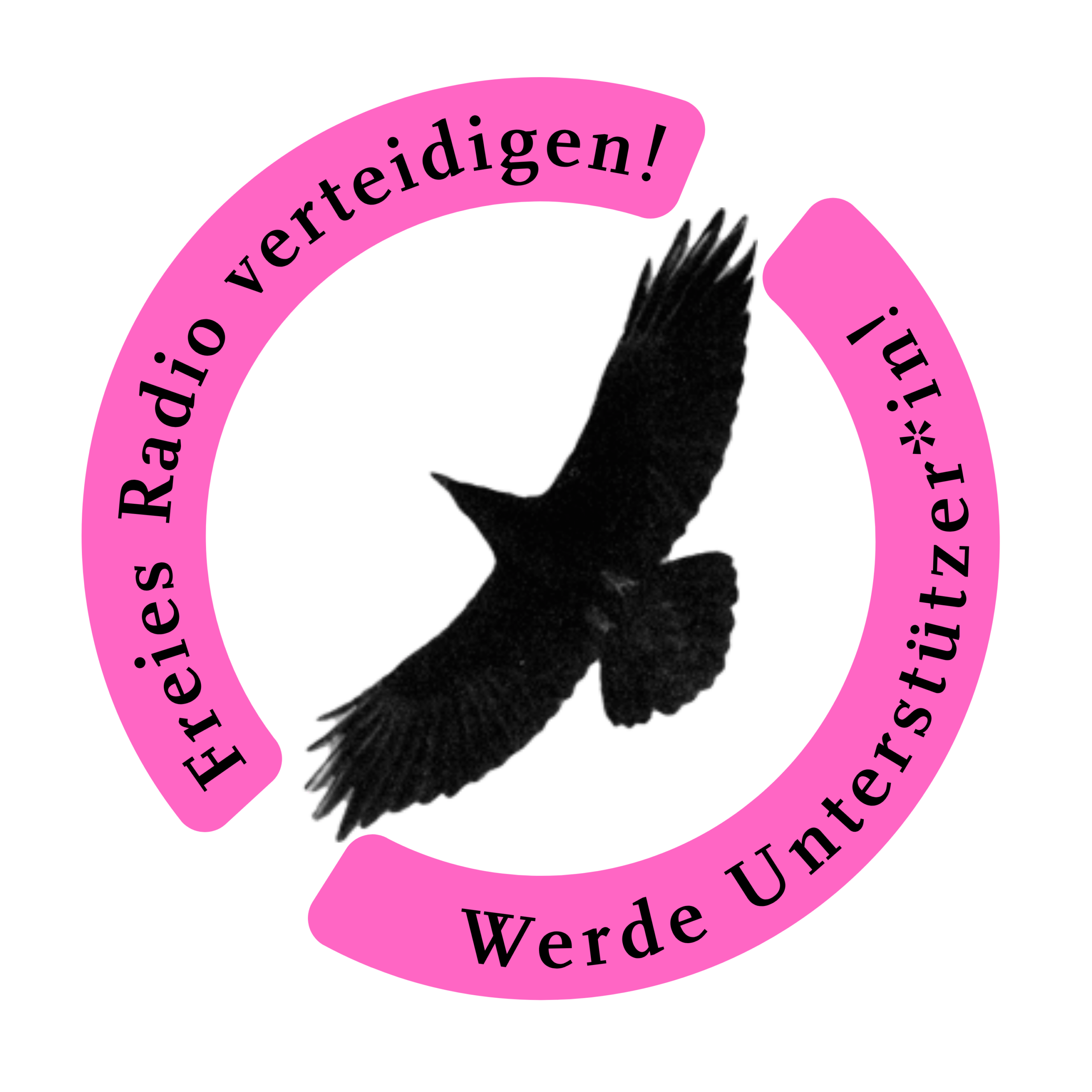 Ein Rabe im Flug. Darum im Kreis der Schriftzug: Werde Unterstützer*in! Freies Radio verteidigen!